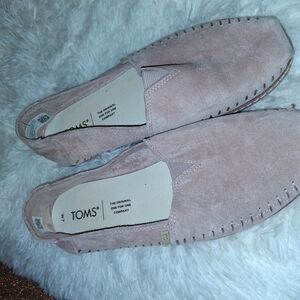 TOMS Women's Pink Suede Shoes Size 7.